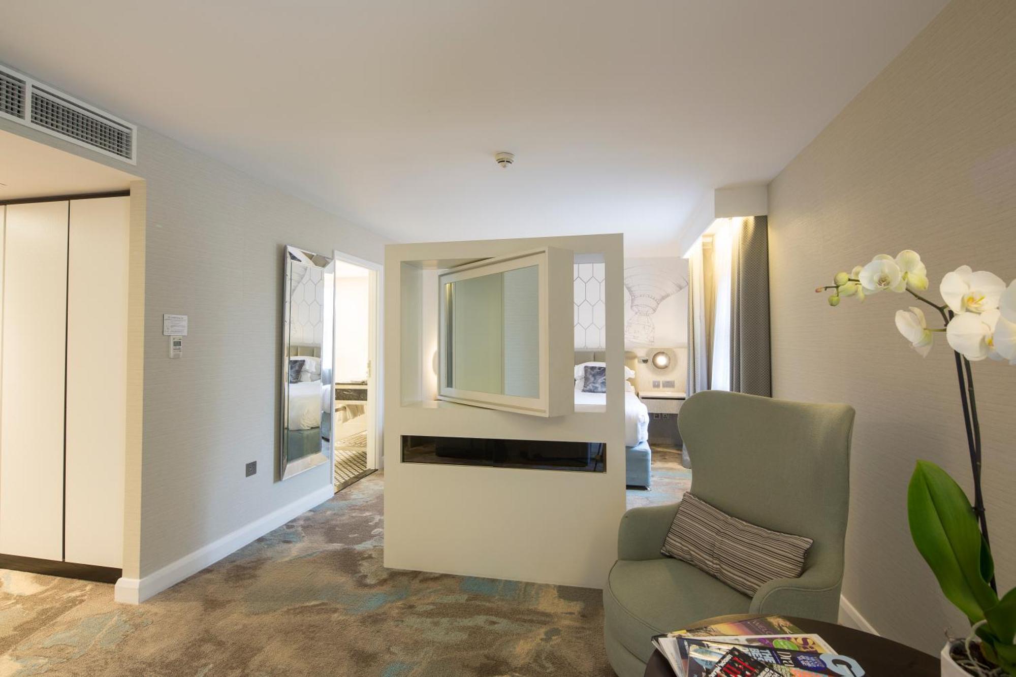 Doubletree By Hilton Chester Exteriér fotografie