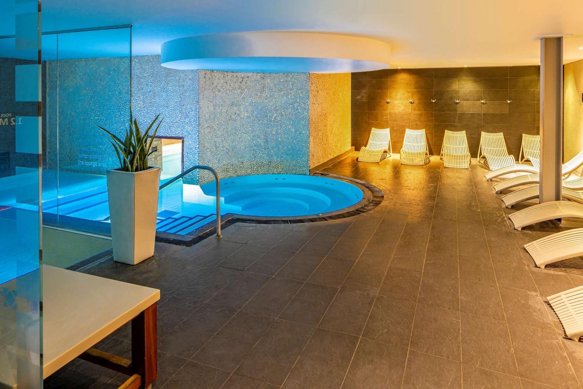 Doubletree By Hilton Chester Exteriér fotografie