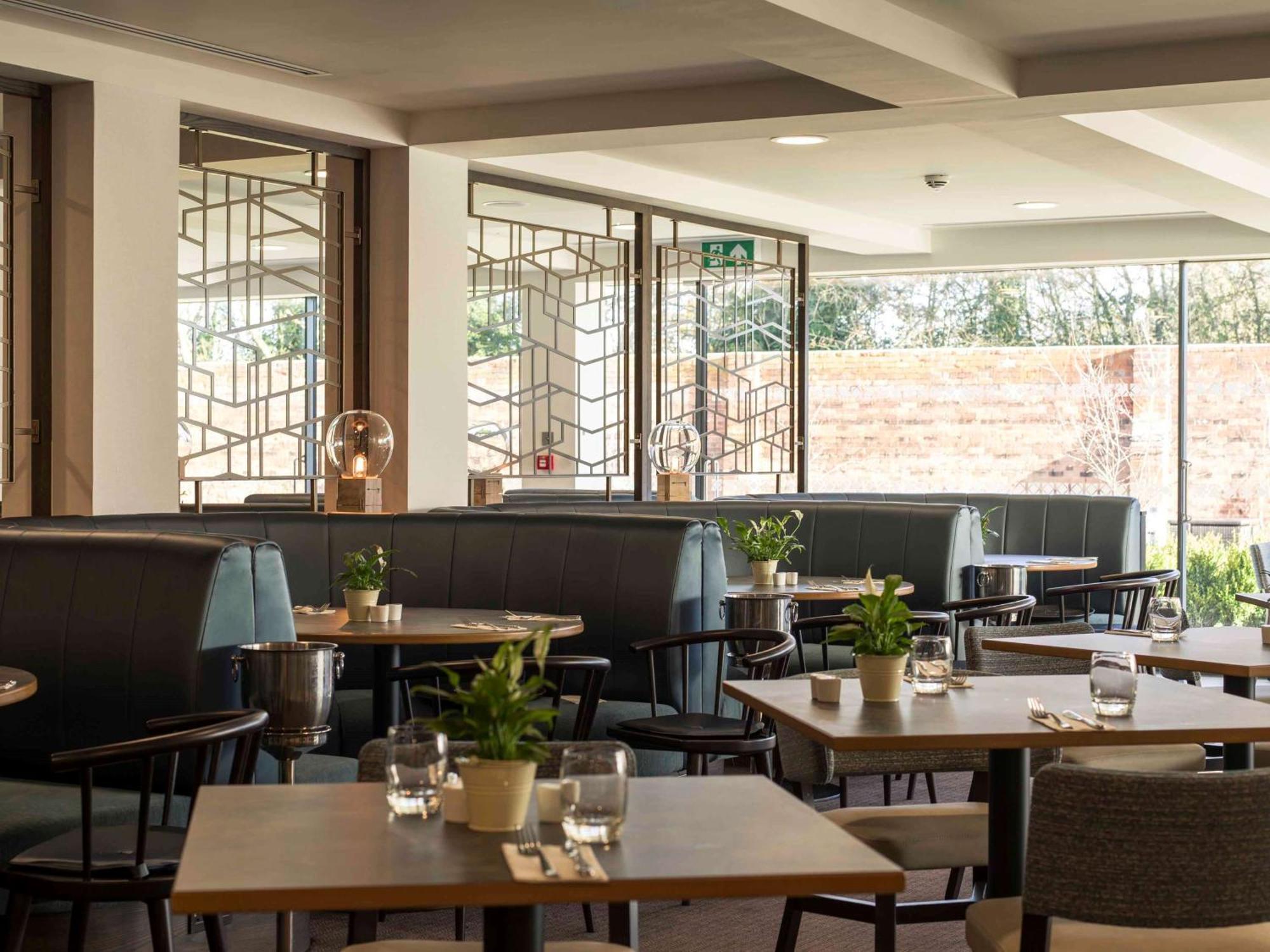 Doubletree By Hilton Chester Exteriér fotografie